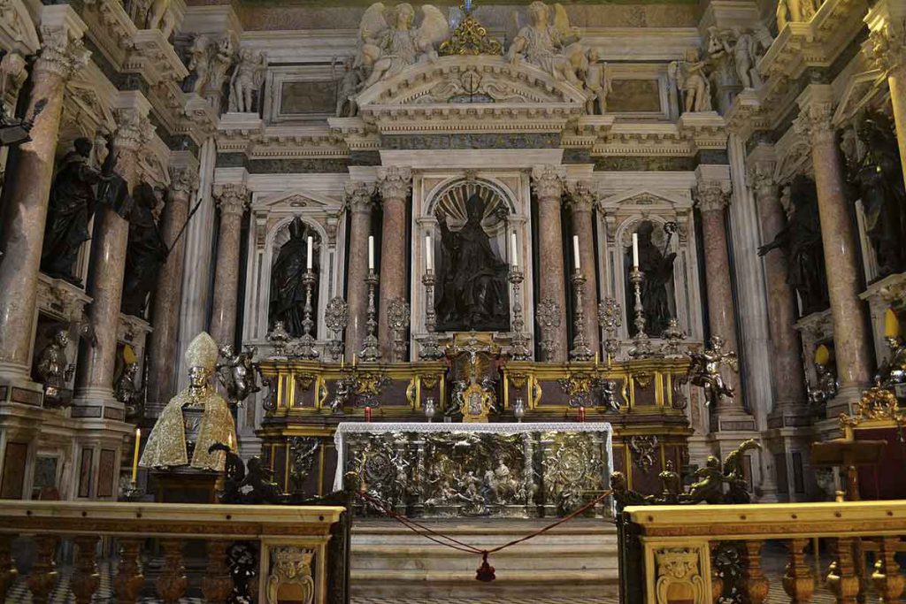Altare